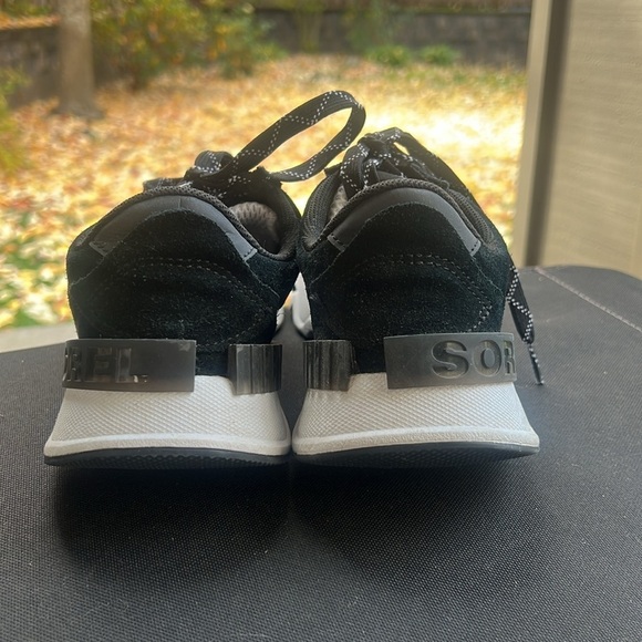 SOREL Women's Kinetic Impact Lace black & white running athletic Shoes Size 8 - Picture 3 of 4